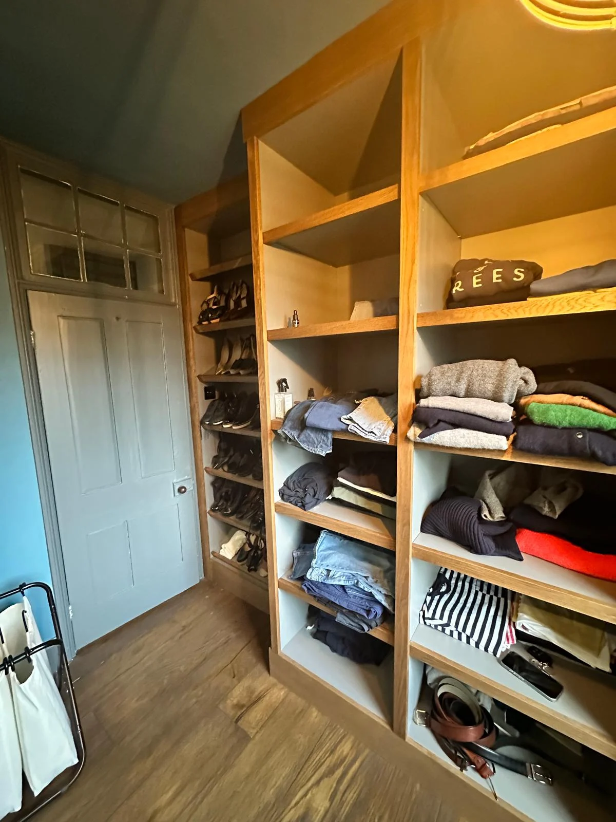 Walk-in Wardrobe